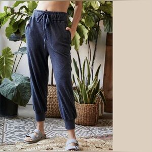 Free People FP Movement Radiant Joggers in Navy Blue (Medium)